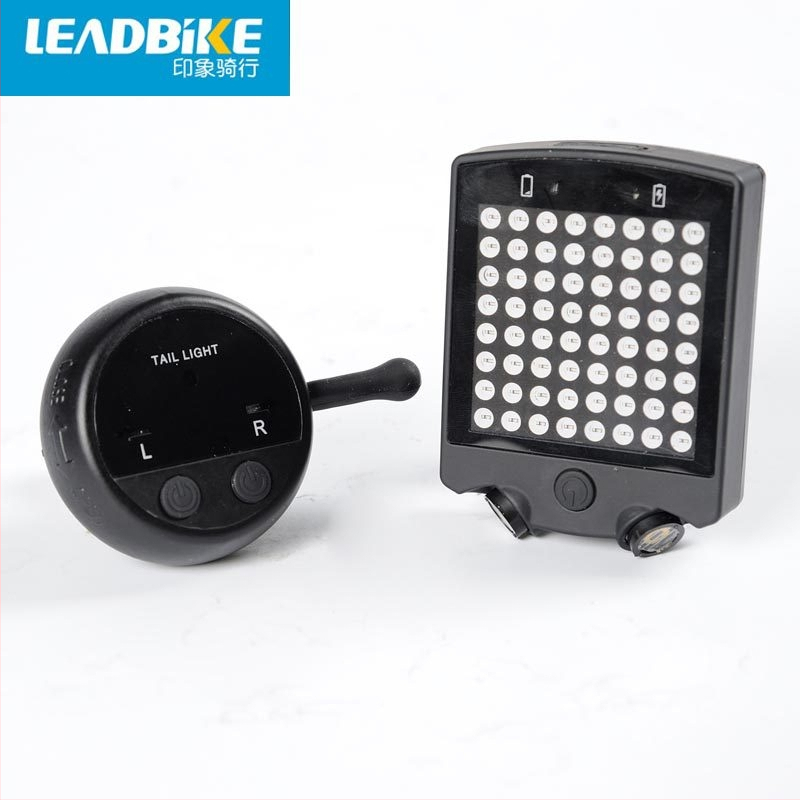 Kerékpár hátsó LED világítás kanyarjelzővel, USB töltés, vezeték nélküli távirányító (A112)