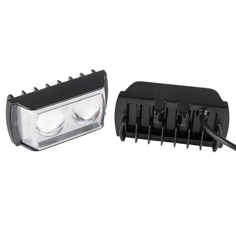 Prednje LED svjetlo za motocikl – aluminijska legura, 12V, 4500 lm, IP67