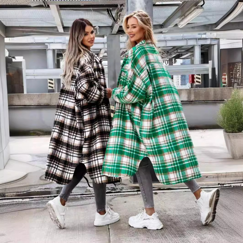 Cămașă în carouri din amestec de bumbac, cu guler polo, mâneci lungi, croială dreaptă