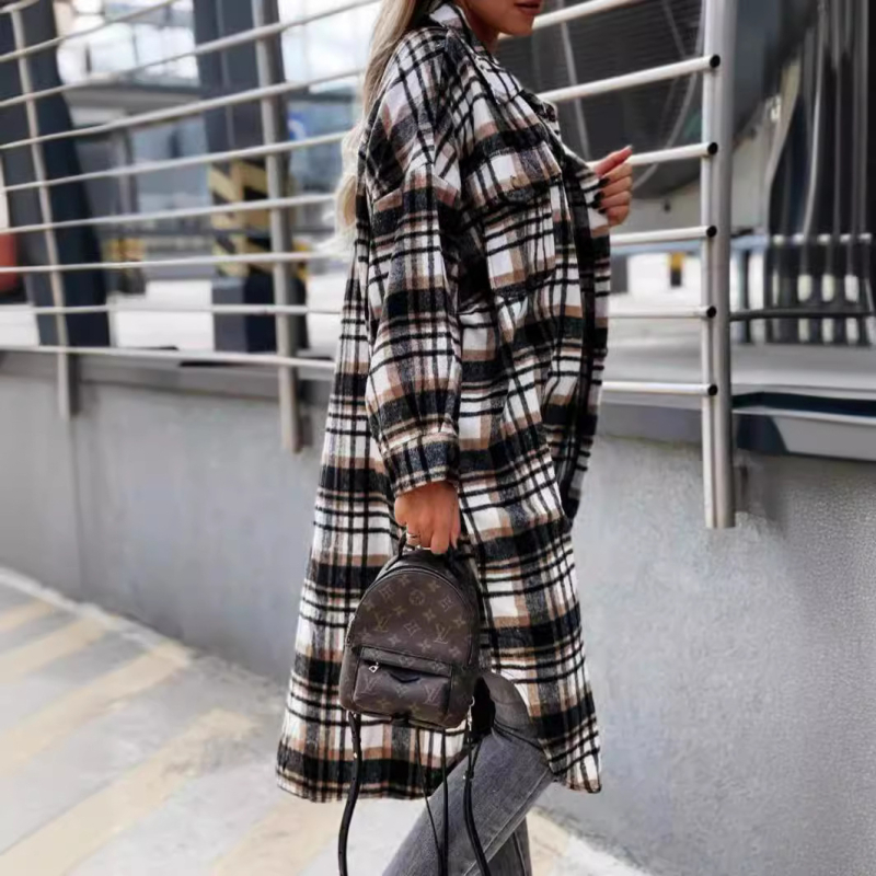 Cămașă în carouri din amestec de bumbac, cu guler polo, mâneci lungi, croială dreaptă