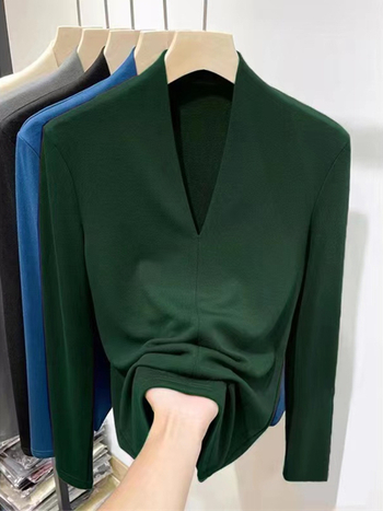 Ženski top s dugim rukavima i V-izrezom, uska silueta, Derong poliester-spandeks smjesa, jednobojni, jesen-zima