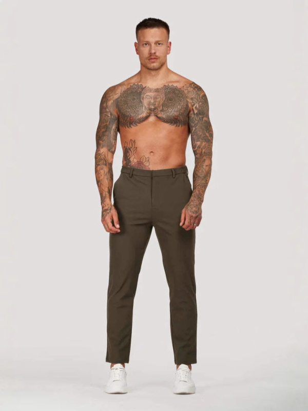 Muške poslovne hlače ravnog kroja, srednji pojas, jednobojne, poliesterska smjesa 30-50%