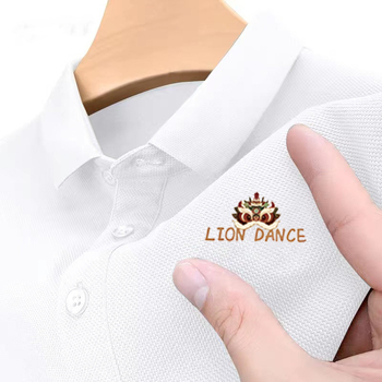 Muška polo majica - slobodan kroj, kratkih rukava, prugasti uzorak, vezenje