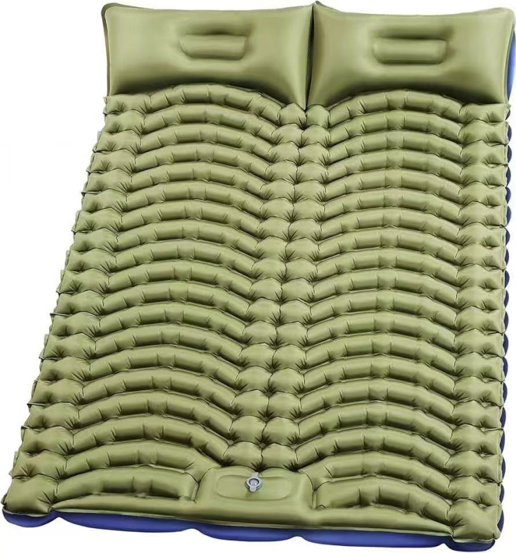 Dvostruko napuhivački kamping ležaljka s ugrađenom pumpom, dvostruka konstrukcija, težina 1,55 kg, nosivost 350 kg, površina od kompozitnog platna