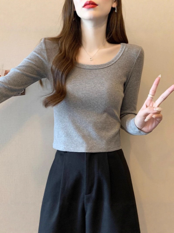 Ženska pamučna majica s dugim rukavima, U-vrat, slim fit, baselayer, jednobojna, jesen 2025