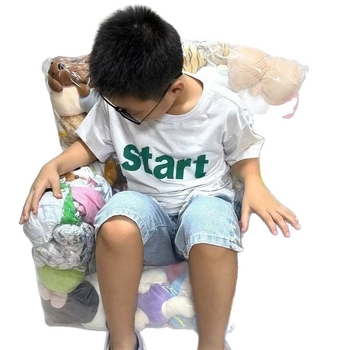 Φουσκωτός διαφανής καναπές με αποθηκευτικό χώρο για κούκλες και μαλακά παιχνίδια — PVC φιλικό προς το περιβάλλον, πάχος 0.25, βάρος 1.5 kg, μοντέρνο μινιμαλιστικό στυλ