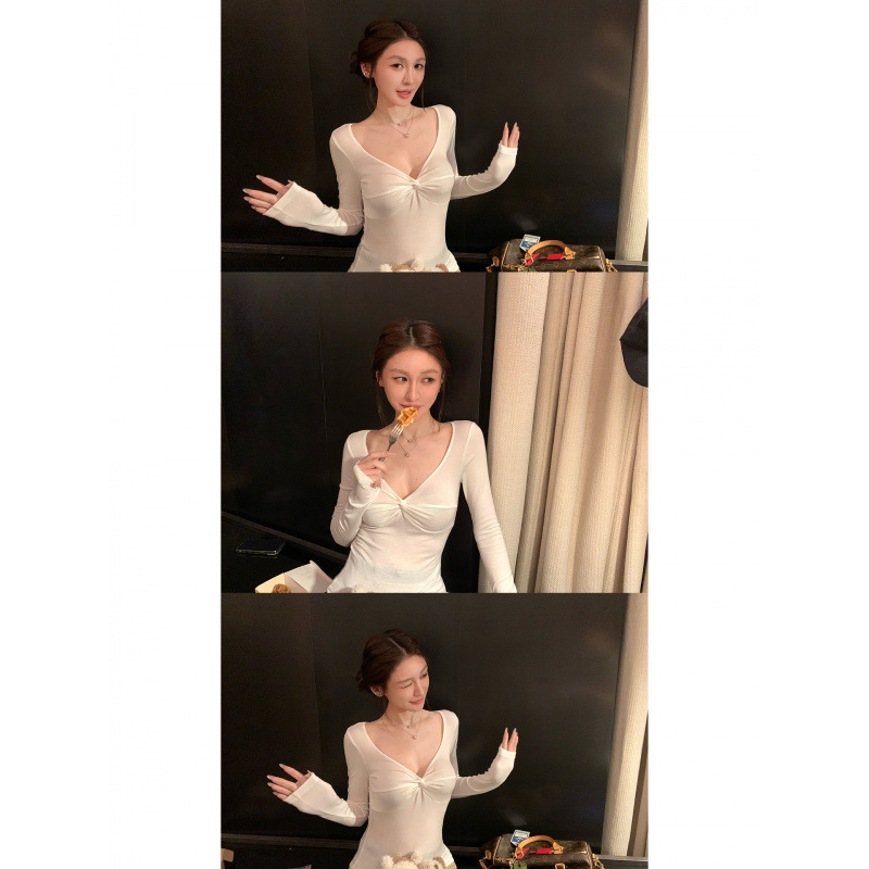 Majica s dugim rukavima od 95% pamuka, okrugli izrez, uski kroj, pletena izrada, gradski stil