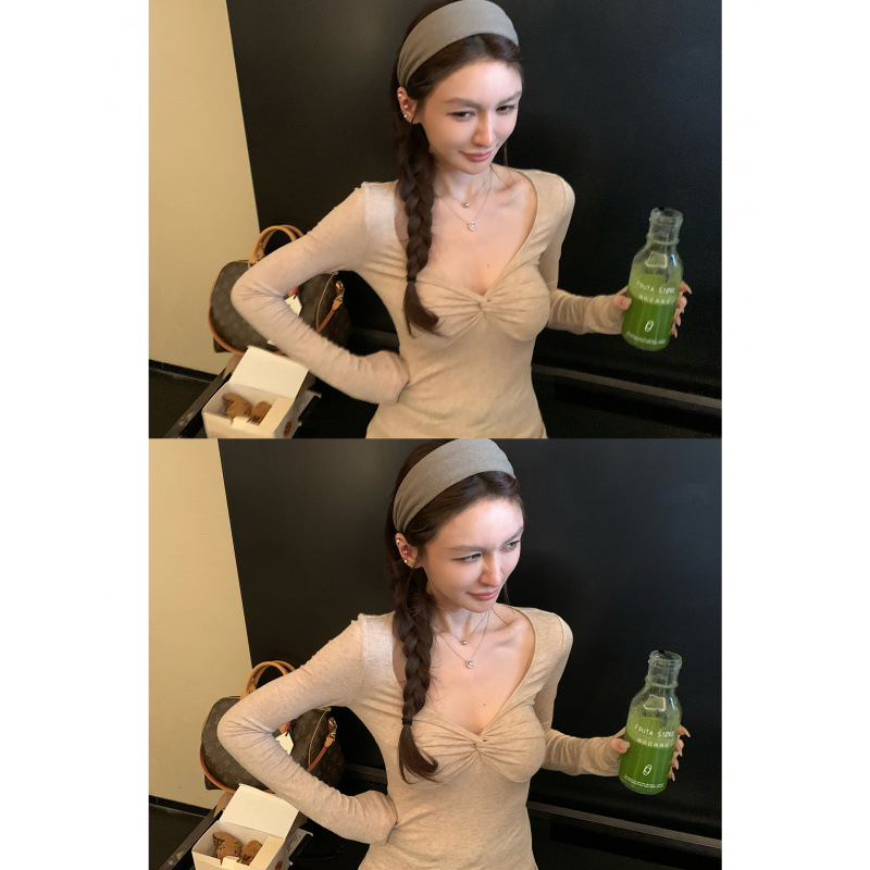 Majica s dugim rukavima od 95% pamuka, okrugli izrez, uski kroj, pletena izrada, gradski stil