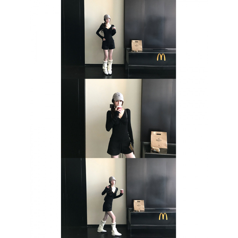 Majica s dugim rukavima od 95% pamuka, okrugli izrez, uski kroj, pletena izrada, gradski stil