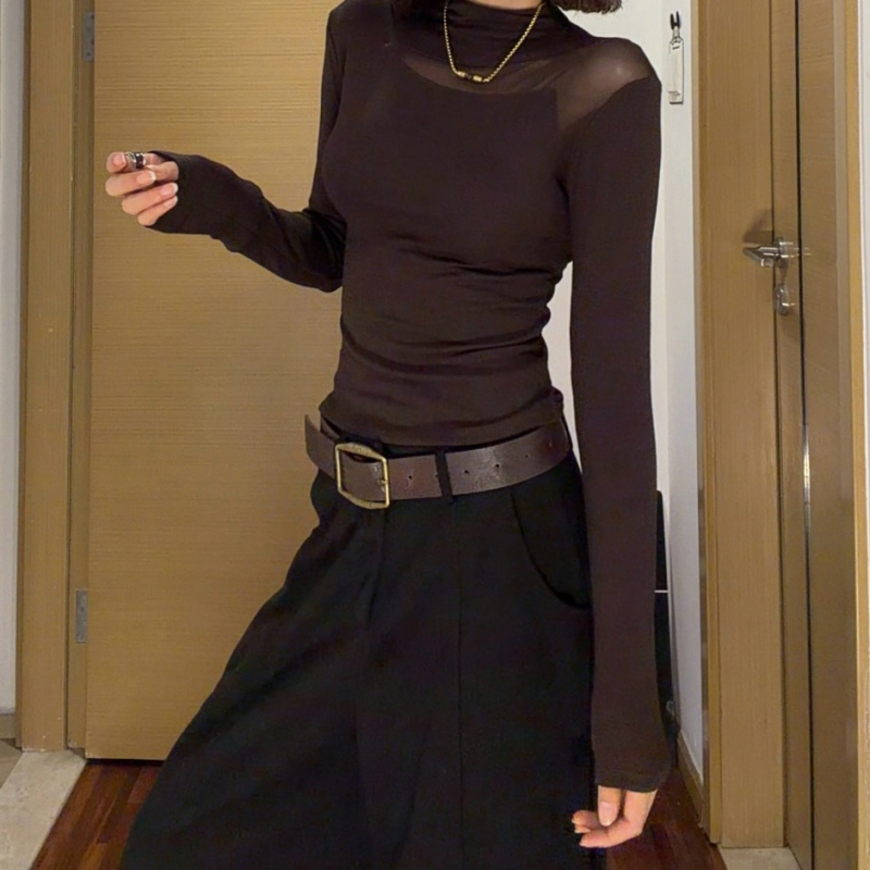 Tricou slim fit cu guler semiînalt, mâneci lungi, broderie, lungime 50–65 cm