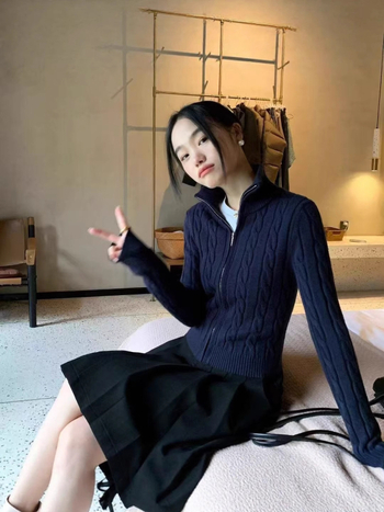 Cardigan sa zipom, twist pletenina, uska silueta, dugi rukavi, mješavina viskoze i akrila