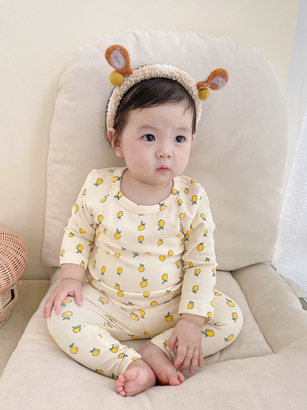 Uniszex baba pizsama szett, 96% pamut, meleg, magas derekú a has védelméért, rajzfilm mintával, 1–3 éveseknek