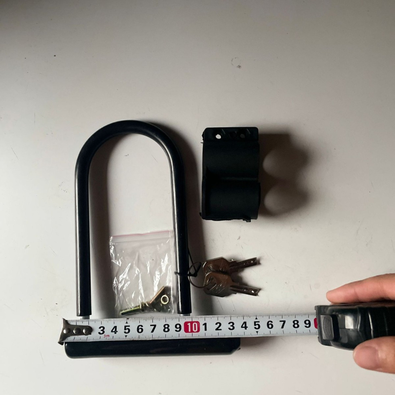 U-brava s nosačem | Metalna brava protiv krađe za brdske bicikle, električne bicikle i motocikle | težina oko 350 g | moderni minimalistički dizajn