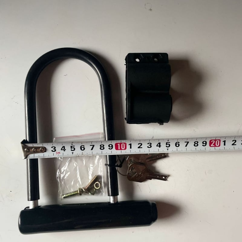 U-brava s nosačem | Metalna brava protiv krađe za brdske bicikle, električne bicikle i motocikle | težina oko 350 g | moderni minimalistički dizajn