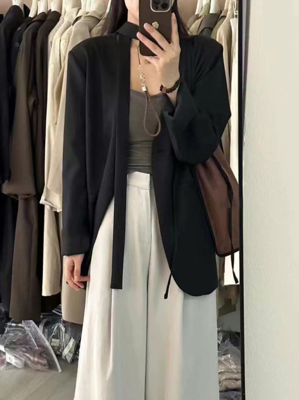 Blazer s jednim gumbom, V-izrez, ležeran kroj, standardna duljina (50–65 cm)