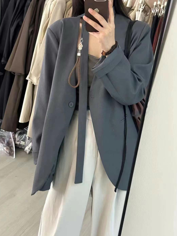 Blazer s jednim gumbom, V-izrez, ležeran kroj, standardna duljina (50–65 cm)