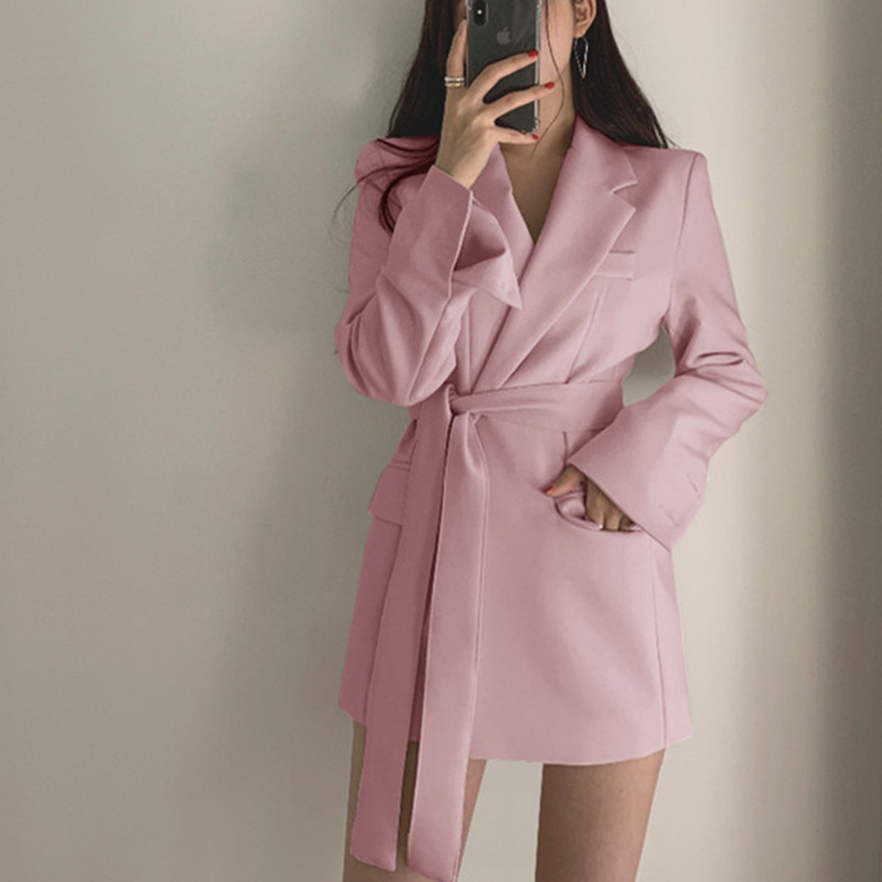 Ženski blejzer od poliestera, uski kroj, srednja duljina, ovratnik sakoi, dugi rukavi