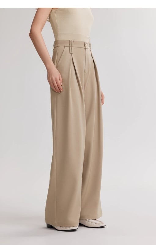 Női Slim-Fit kosztümkabát polo gallérral, egygombos záródás, poliészter anyag, tavasz 2026 kollekció