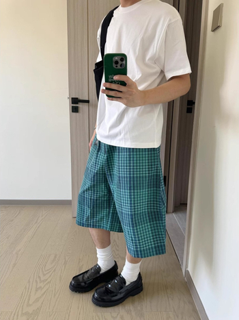 Japán stílusú retro kockás rövidnadrág, laza egyenes szabású, poliészter, mikroelasztikusság, nyári viselet