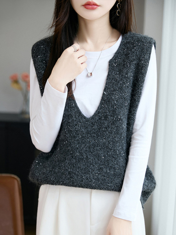 Női ujjatlan kötött mellény worsted gyapjúnból, V-nyakú kivágással és flitteres réteggel, elegáns városi stílus, tél 2025