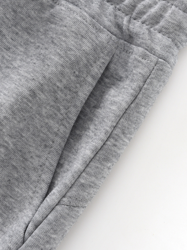 Pamut rövidnadrág, egyenes szabás, enyhe elasztikusság, minimalist stílus