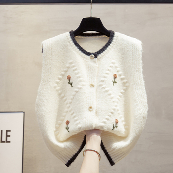 Női virágos hímzésű kardigán-vest laza szabású, kerek nyakú, egy sor gombbal, Arctic fleece anyag