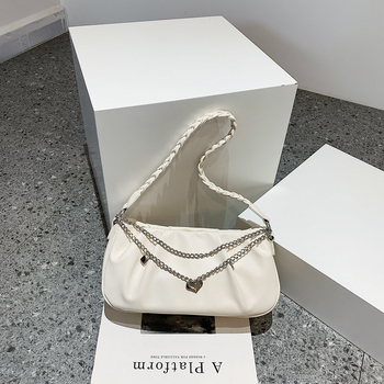 Női PU bőrű, négyzet alakú kézitáska pliszált felhőmintával, cipzáros nyitás, nylon belső, egy vállpánt, utcai stílus