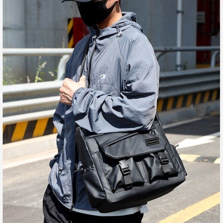 Férfi keresztpántos táska - Nagy kapacitású, Nylon, Vízálló, Légáteresztő, Kopásálló, Poliészter bélés