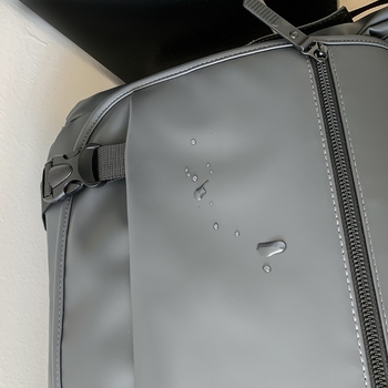 Muška crossbody torba s urbanim minimalističkim stilom, neobičan materijal, otporna na habanje, poliester podstava, jednobojni uzorak, za svakodnevnu upotrebu.