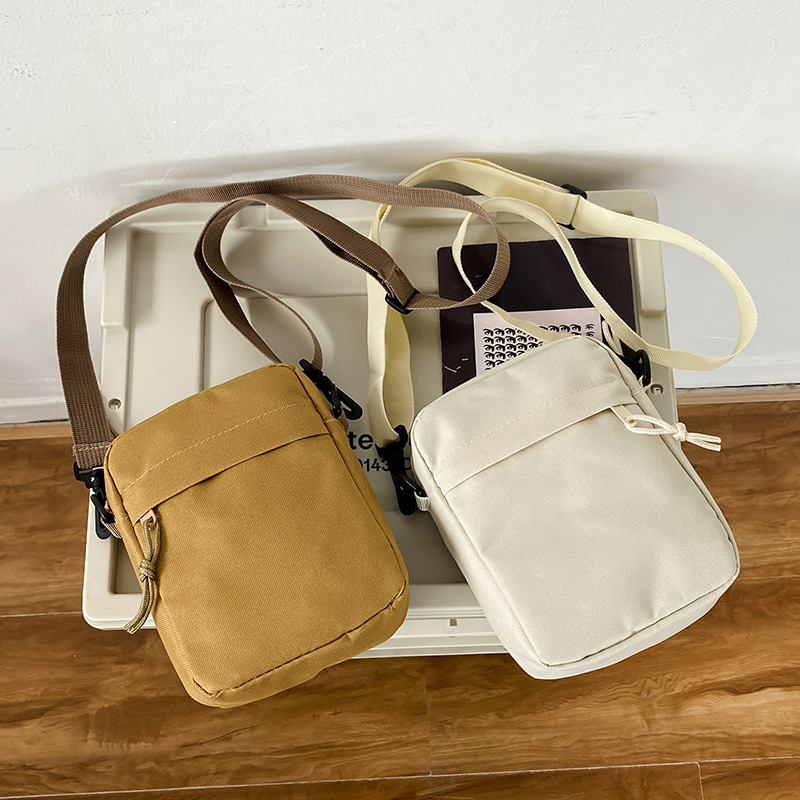 Muška crossbody torba – street trend stil, Oxford platno, vodootporna, ultralagana, podstava od poliestera