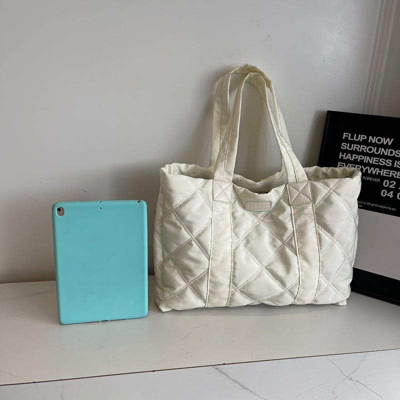 Xiaoxuan prešivana Tote torba s zatvaračem na zip, unutarnja džep s zipom i džep za ID, za svakodnevnu upotrebu