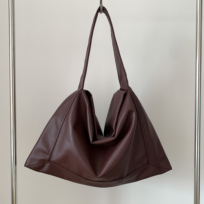 Torba za rameno Hobo s urbanom jednostavnošću, PU materijal, poliester podstava, horizontalan kvadratni oblik, zatvaranje poklopcem, unutarnji džep sa zipom i džep za telefon, jedna naramenica