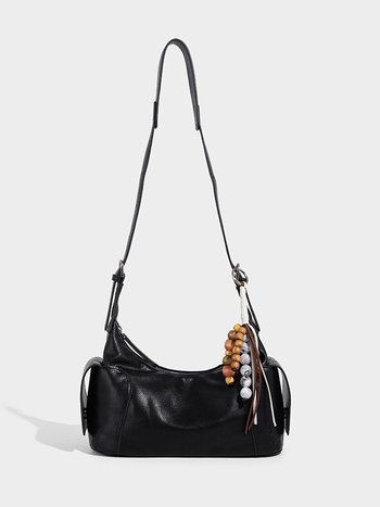 PU tote torba u urbanom minimalističkom stilu, dumpling oblik, zatvaranje zipom, jednopasna naramenica, unutarnji džep sa zipom i džep za dokumente