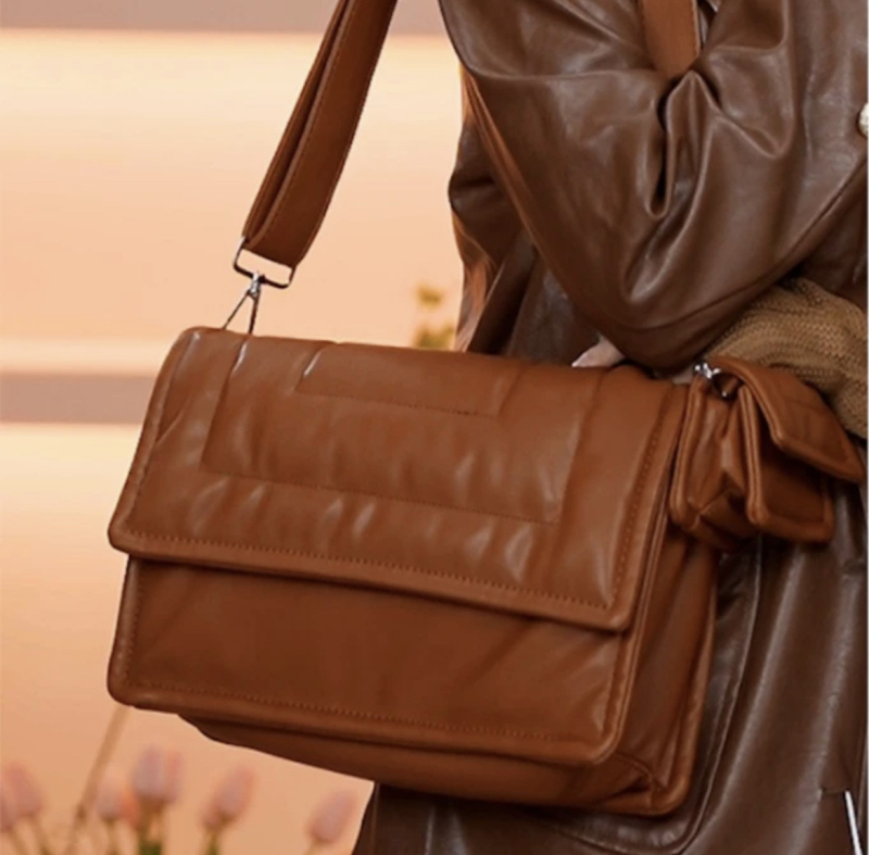 PU crossbody torbica s poklopcem – street stil, mala kvadratna forma, horizontalni oblik, magnetska kopča, skriveni džep sa zipom