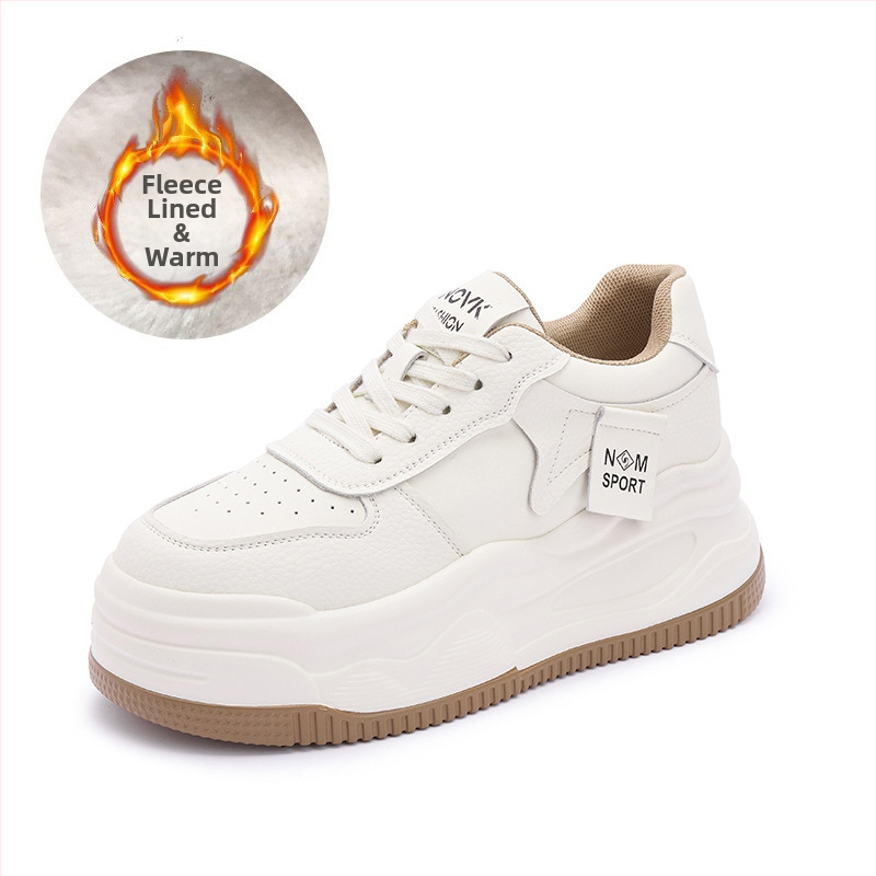 Női casual sportcipő rejtett magasságot növelő sarkúval és vastag talppal, fűzővel, felsőrész: szuper rost, belső: természetes bőr, talp: poliuretán.