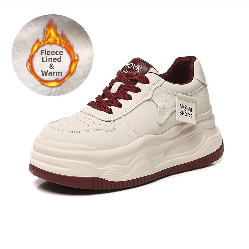 Női casual sportcipő rejtett magasságot növelő sarkúval és vastag talppal, fűzővel, felsőrész: szuper rost, belső: természetes bőr, talp: poliuretán.