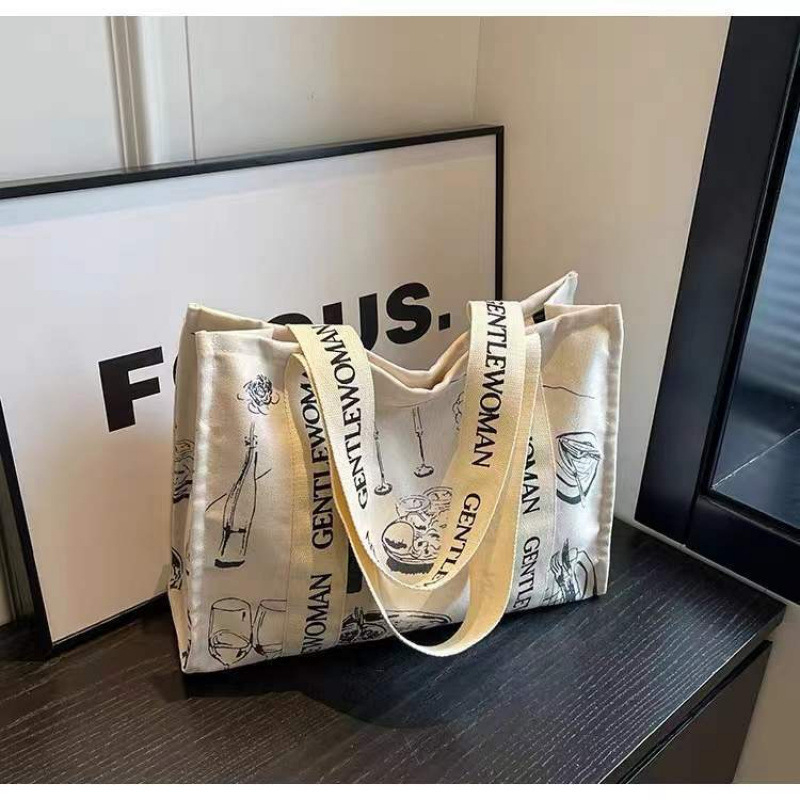 Tote torba od platna — unisex stil, svakodnevna upotreba, proljeće 2024