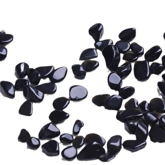 Pietriș natural de obsidian pentru acvariu – decor pentru peisaj, granule cristaline, design geometric, stil modern minimalist; ambalaj carton.