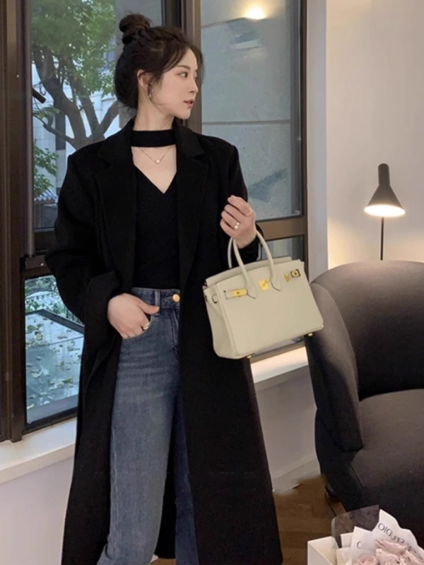 Γυναικείς slim-fit πουλόβερ με V-λαιμό, μακριά μανίκια, μεσαίου πάχους, μονόχρωμο πλεκτό