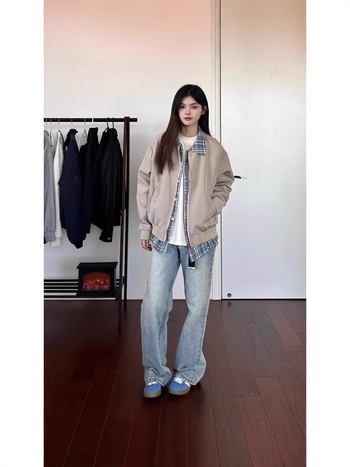 Baseball dzseki reveres gallérral, cipzár, hálós mintázat, fő anyag 80% poliészter, bélés poliészter (rever, cipzár, hálós mintázat, 80% poliészter, bélés poliester)