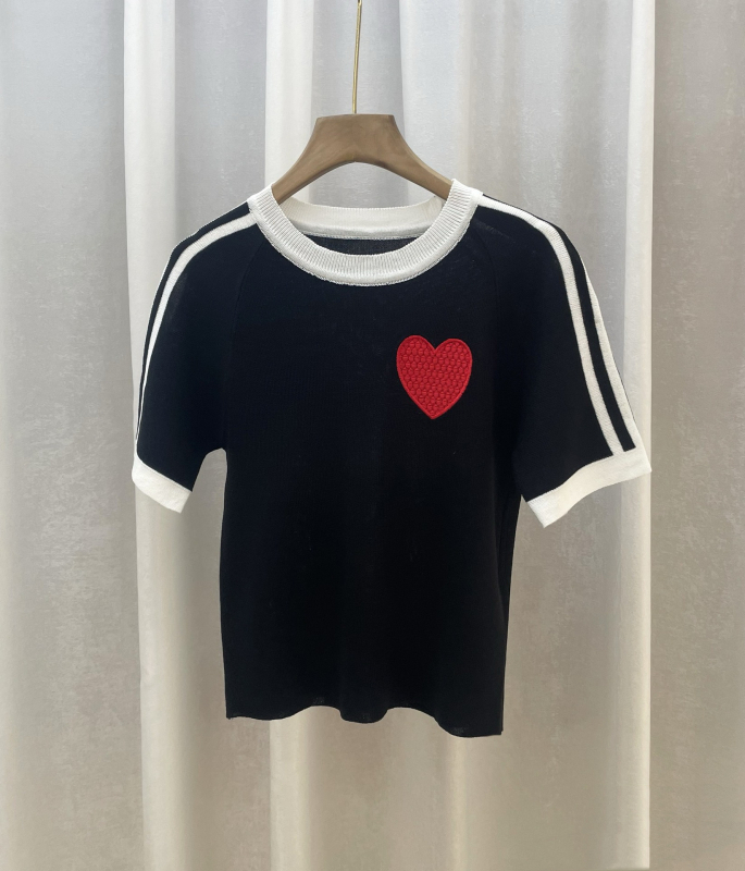 Džemper od ice-silk tkanine s panelnim uzorkom, ovratnik u obliku U, rukavi 3/4, slim fit