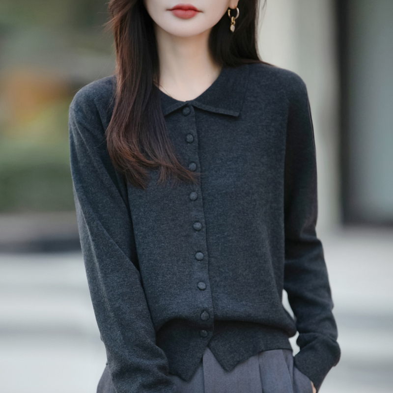 Debeli pleteni kardigan s reverom, dugi rukavi, viskozno-akrilni materijal