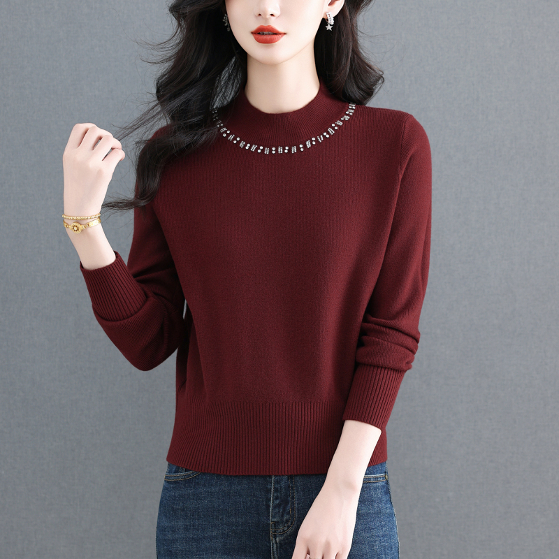 Ženski džemper s perlama, s polu-visokim ovratnikom, debeli pleteni materijal, dugi rukavi