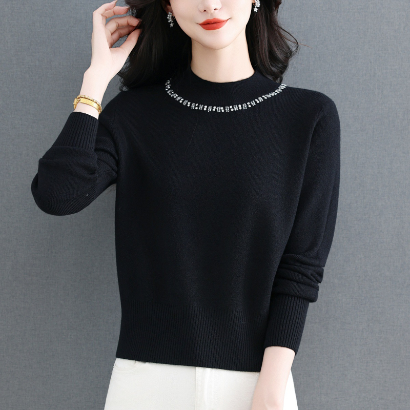 Ženski džemper s perlama, s polu-visokim ovratnikom, debeli pleteni materijal, dugi rukavi