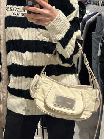 Najlon torba cilindrična s zatvaranjem na zip, laminirana unutarnja džep, stil košare za povrće, unisex dizajn.