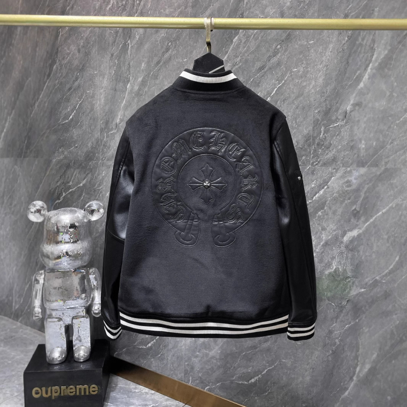 Baseball kabát kereszt hímzéssel, gyapjútest és bőr ujjakkal, csíkos minta, áll-nyak, lazított szabás