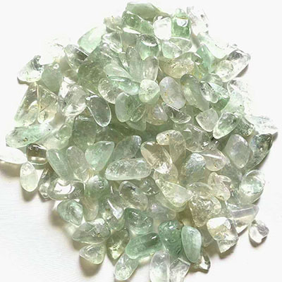 Pietriș decorativ din cristal pentru ghivece și acvarii (Material: Cristal • Greutate netă: 100 g • Ambalaj: carton • Stil: Simplitate modernă • Categoria: Geometrie)