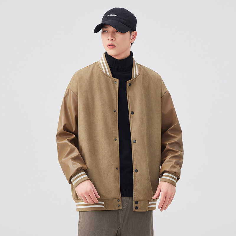 Jakna od poliesterskog vlakna sa stojećim ovratnikom, color-block uzorak, slobodan kroj, dugi rukavi, podstava poliester