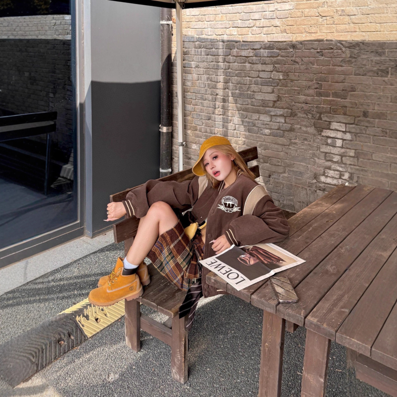 Corduroy baseball dzseki hímzéssel, cipzárral, bő szabás, pamut anyag, téli 2025