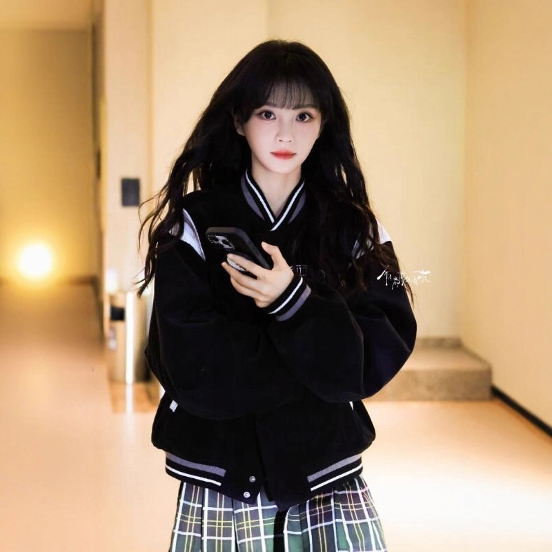 Corduroy baseball dzseki hímzéssel, cipzárral, bő szabás, pamut anyag, téli 2025